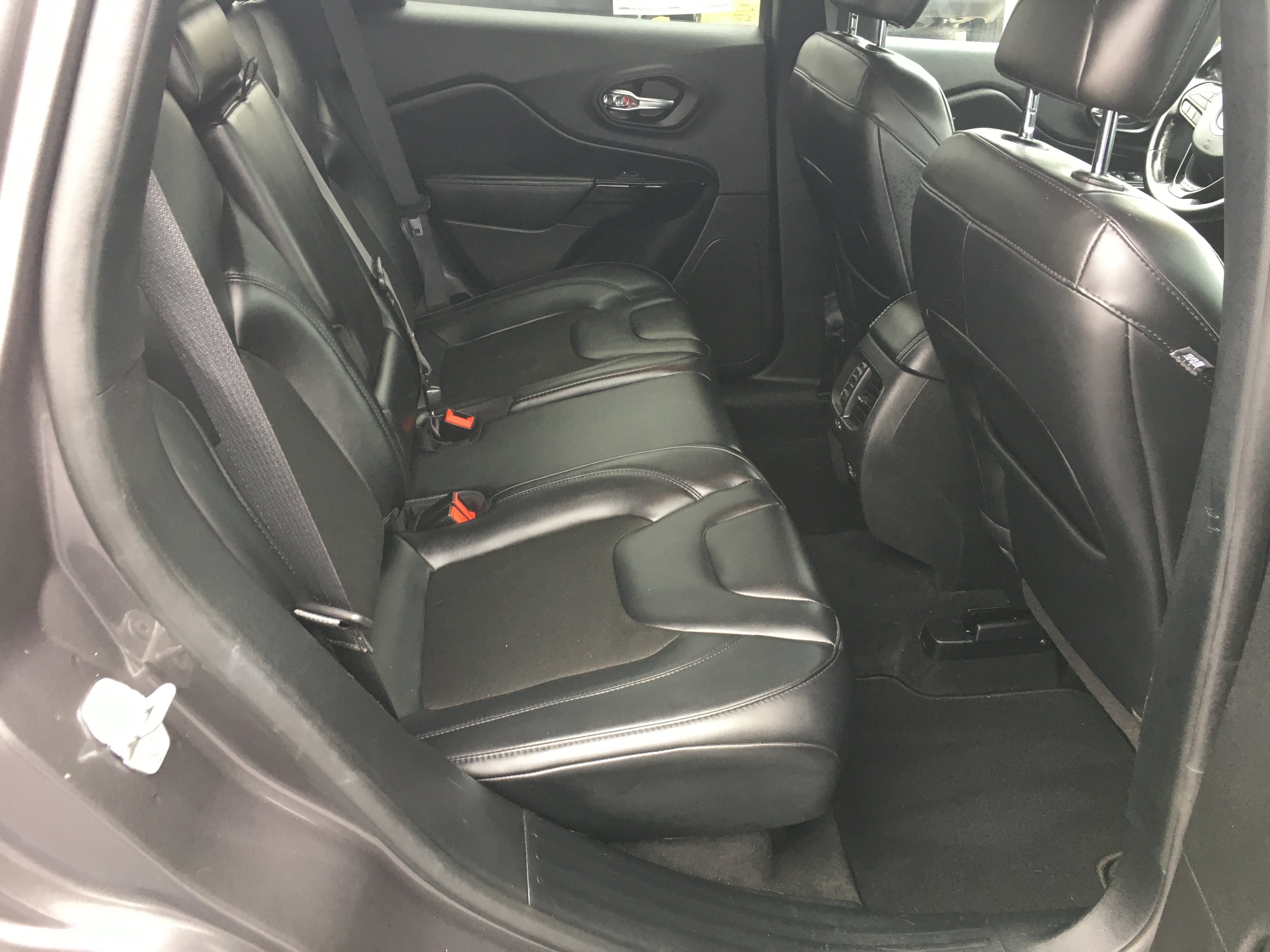 2021 Jeep Cherokee Altitude