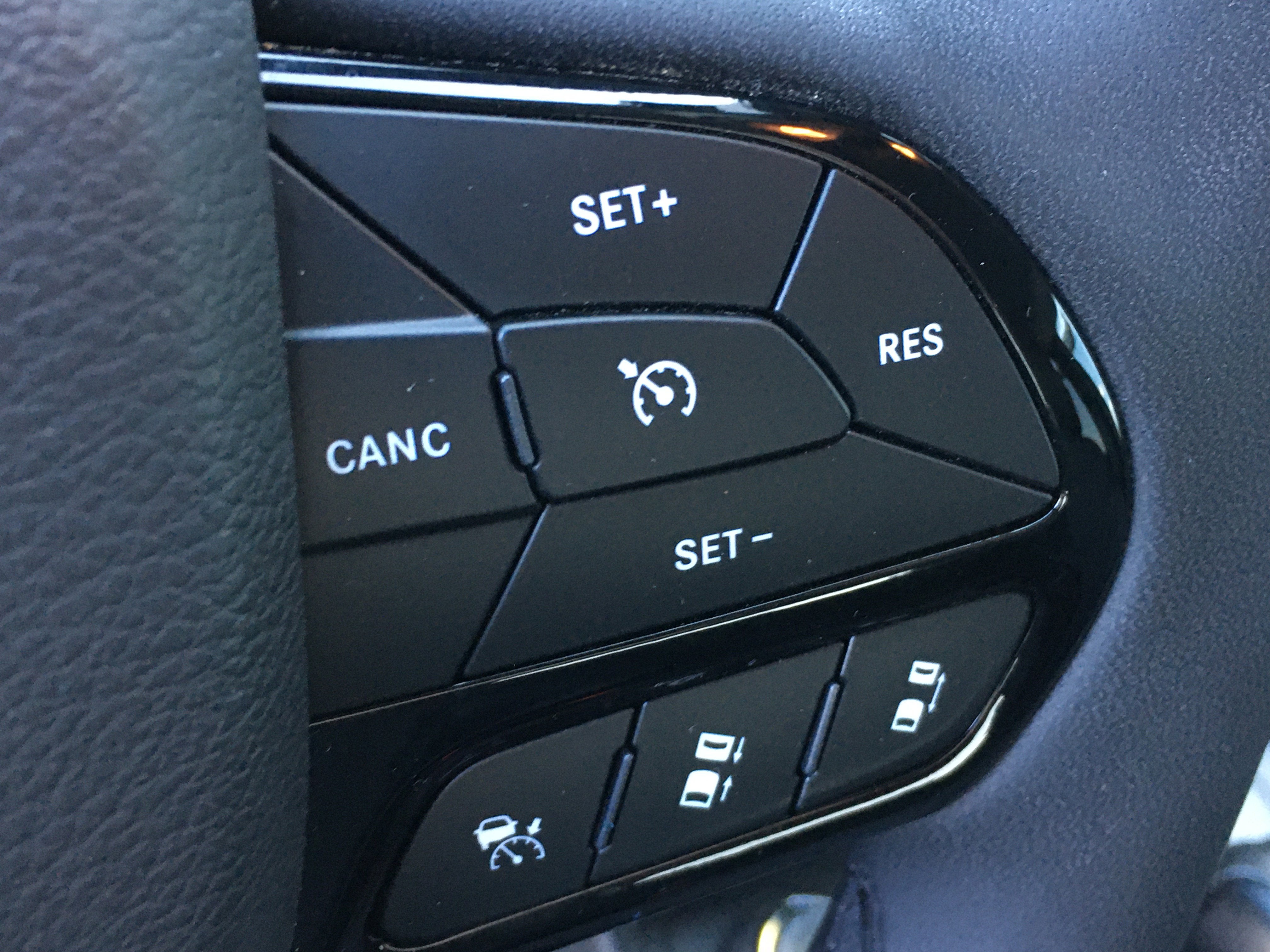 2023 Jeep Cherokee Altitude Lux 4x4