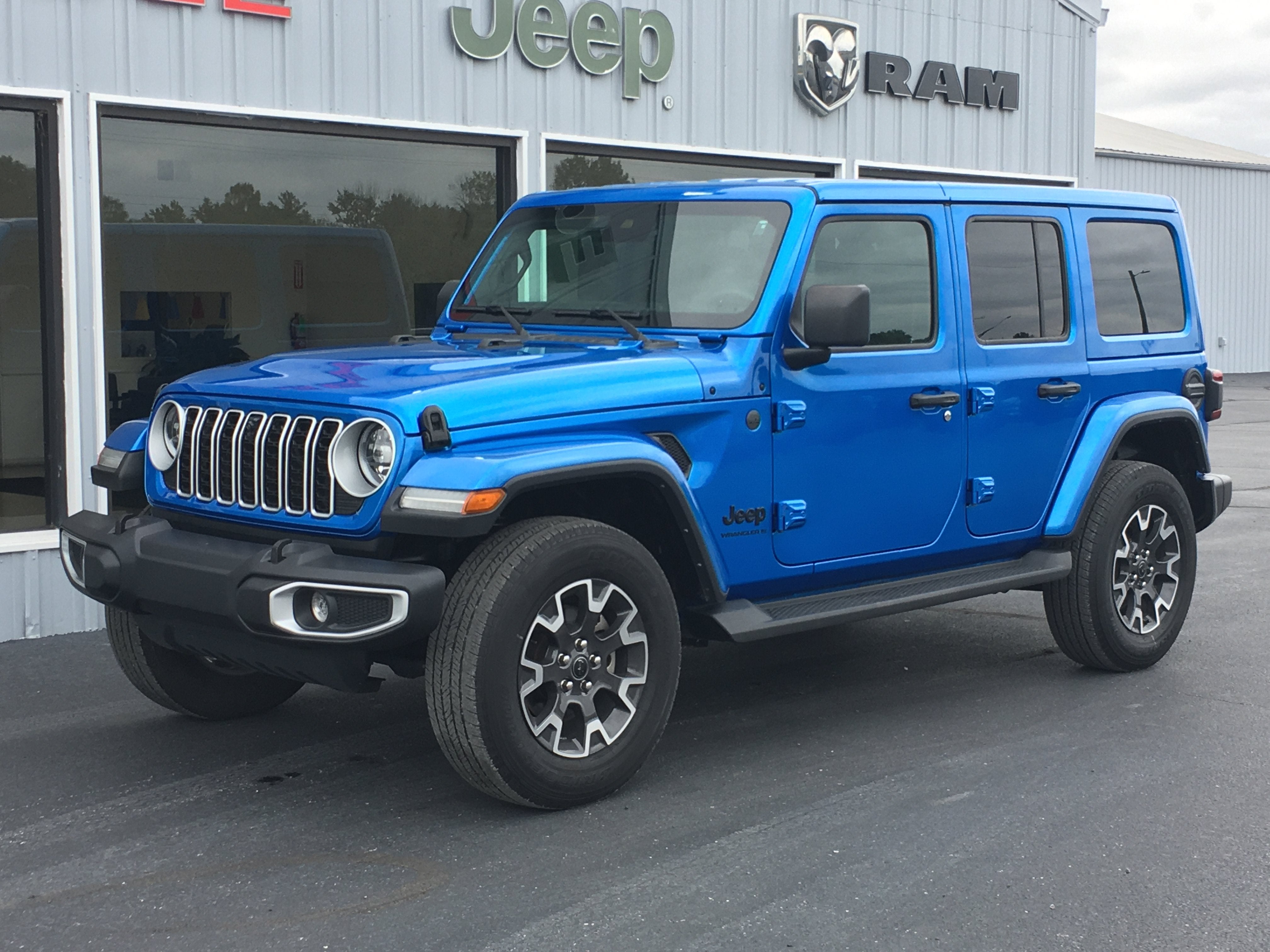 2025 Jeep Wrangler 4-Door Sahara 4x4