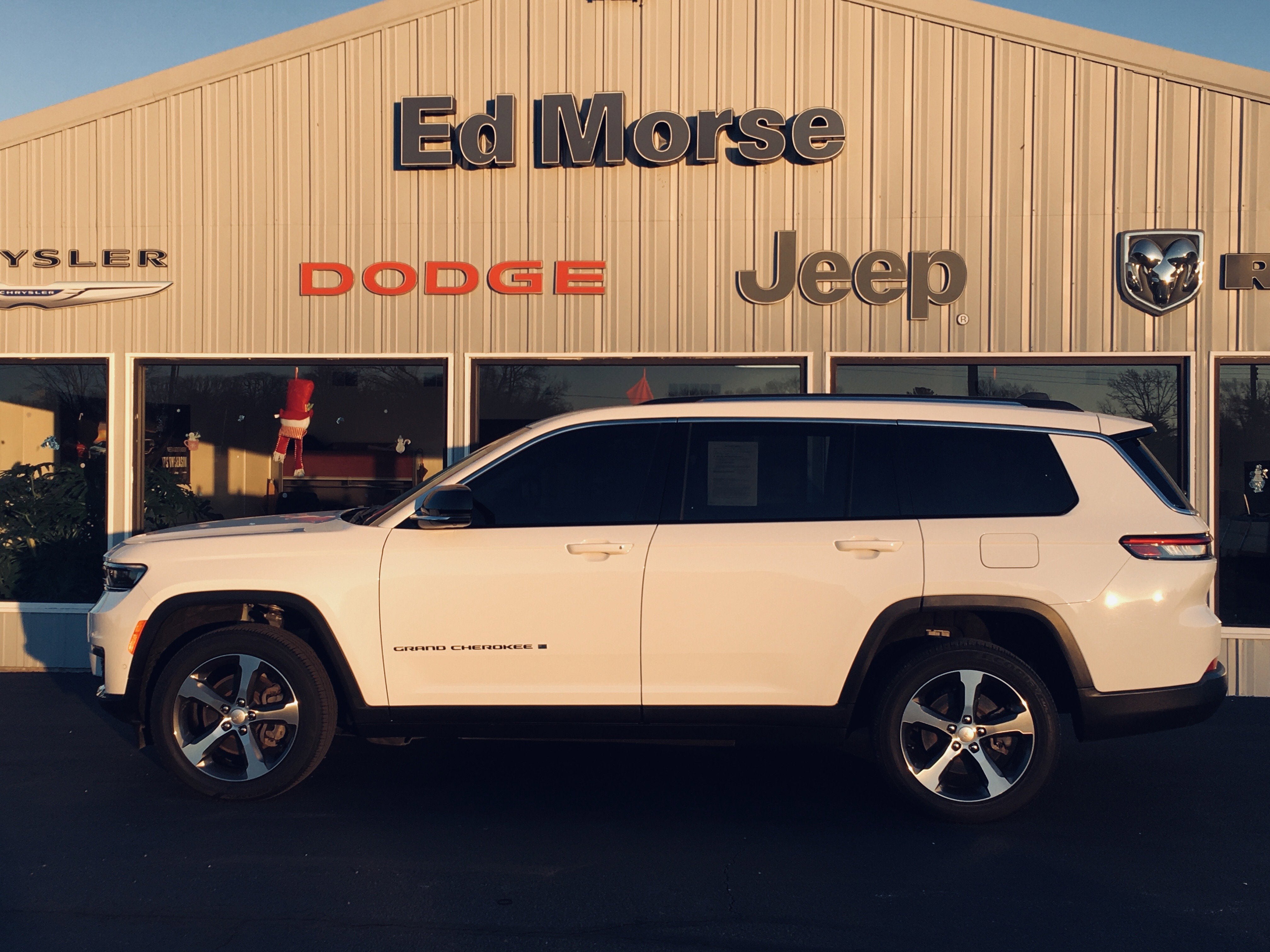 2023 Jeep Grand Cherokee L Limited 4x4