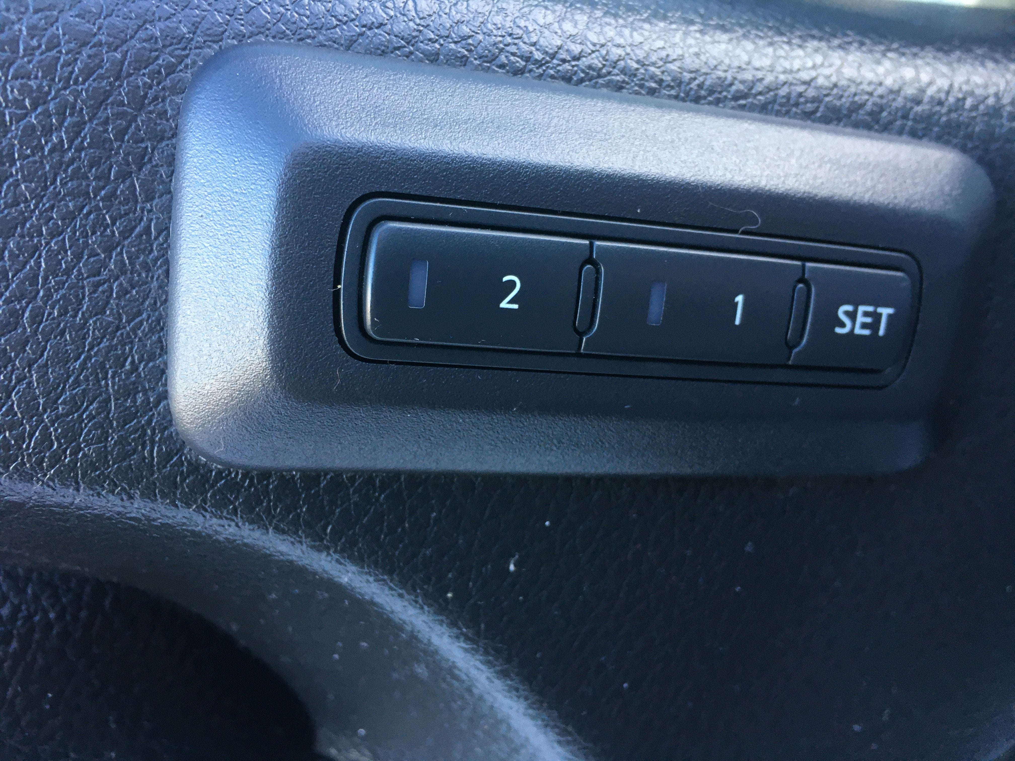 2019 Nissan TITAN SL