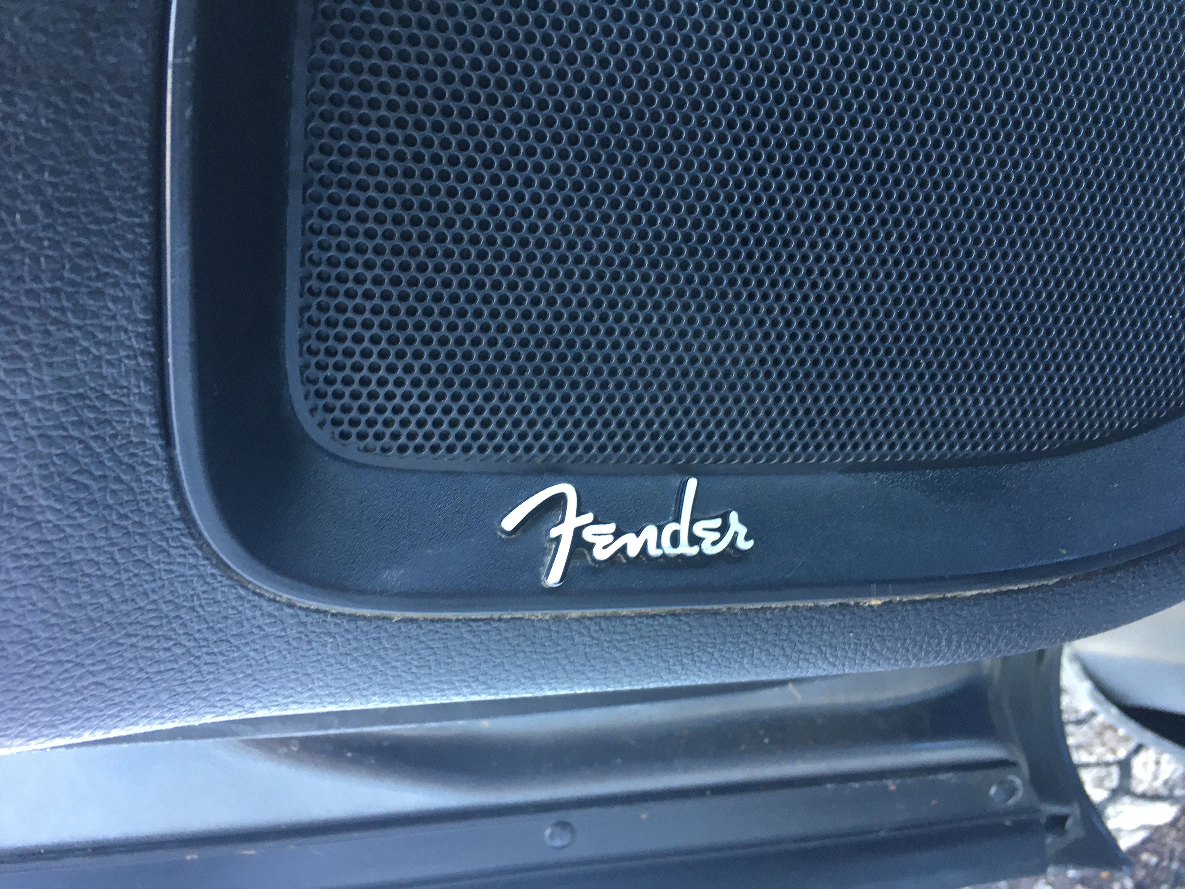 2019 Nissan TITAN SL