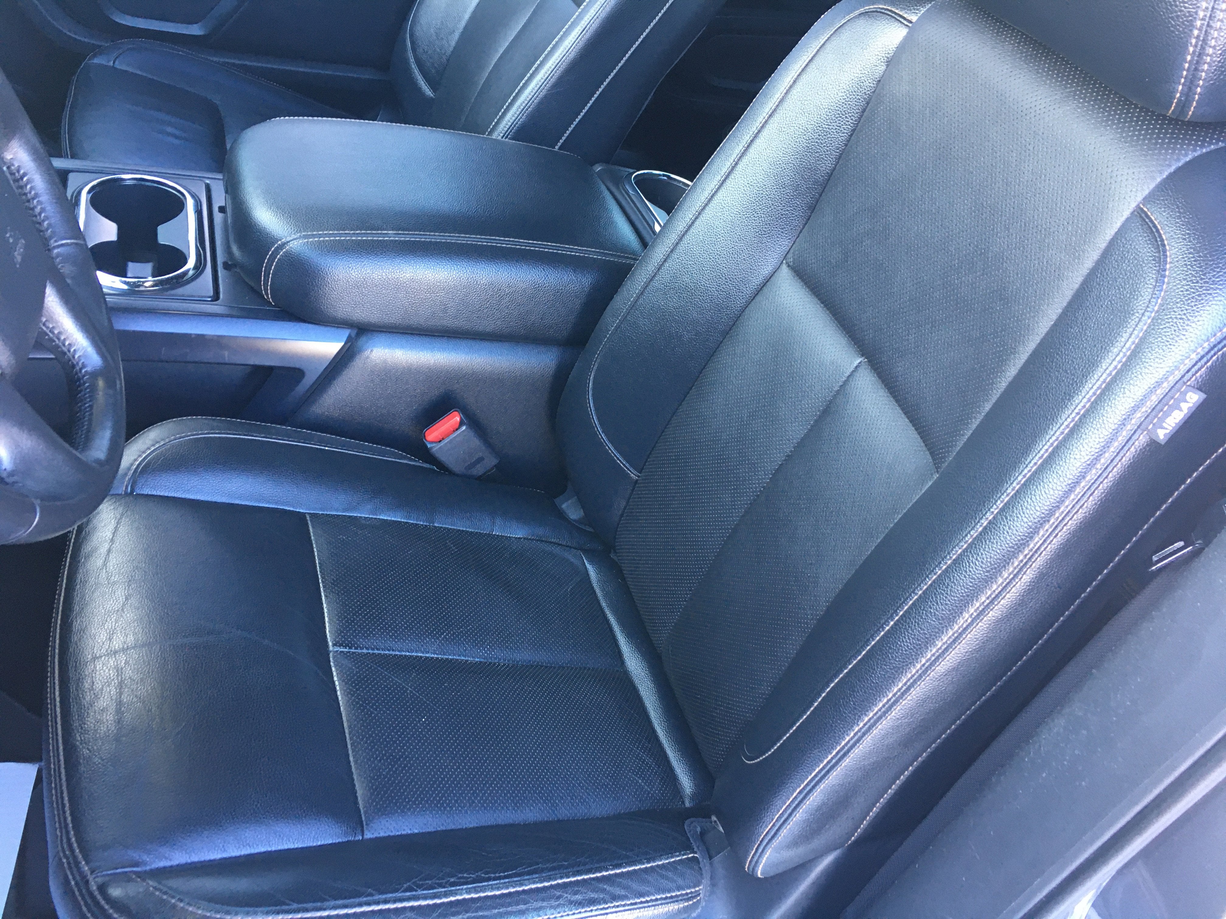 2019 Nissan TITAN SL