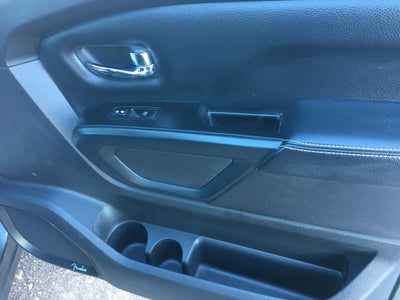 2019 Nissan TITAN SL