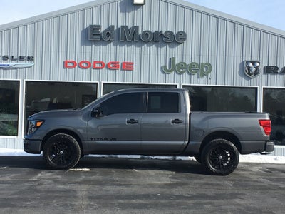 2019 Nissan TITAN SL