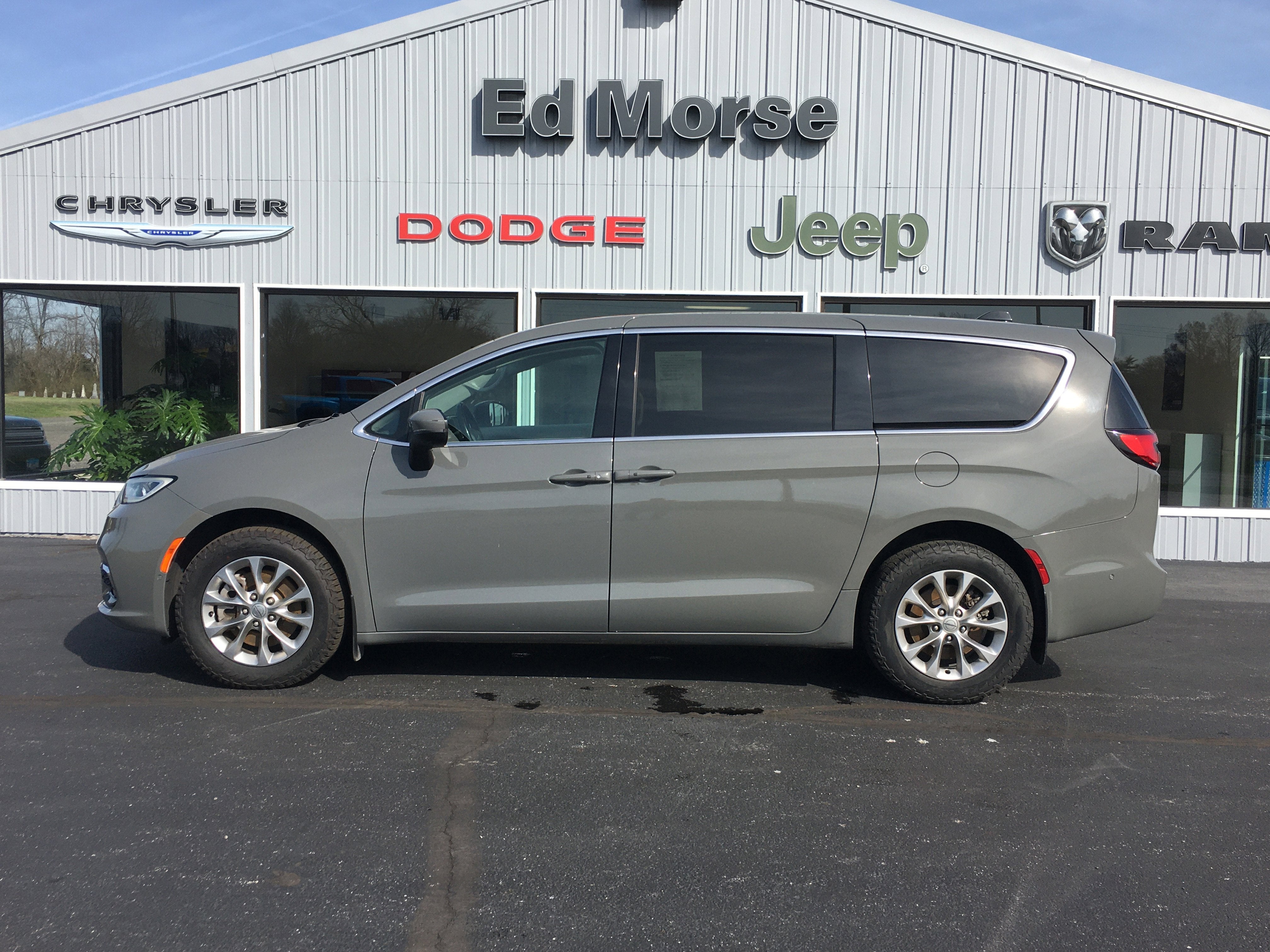 2023 Chrysler Pacifica Touring L AWD