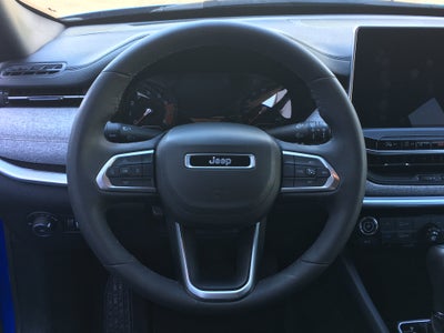 2023 Jeep Compass Latitude Lux FWD