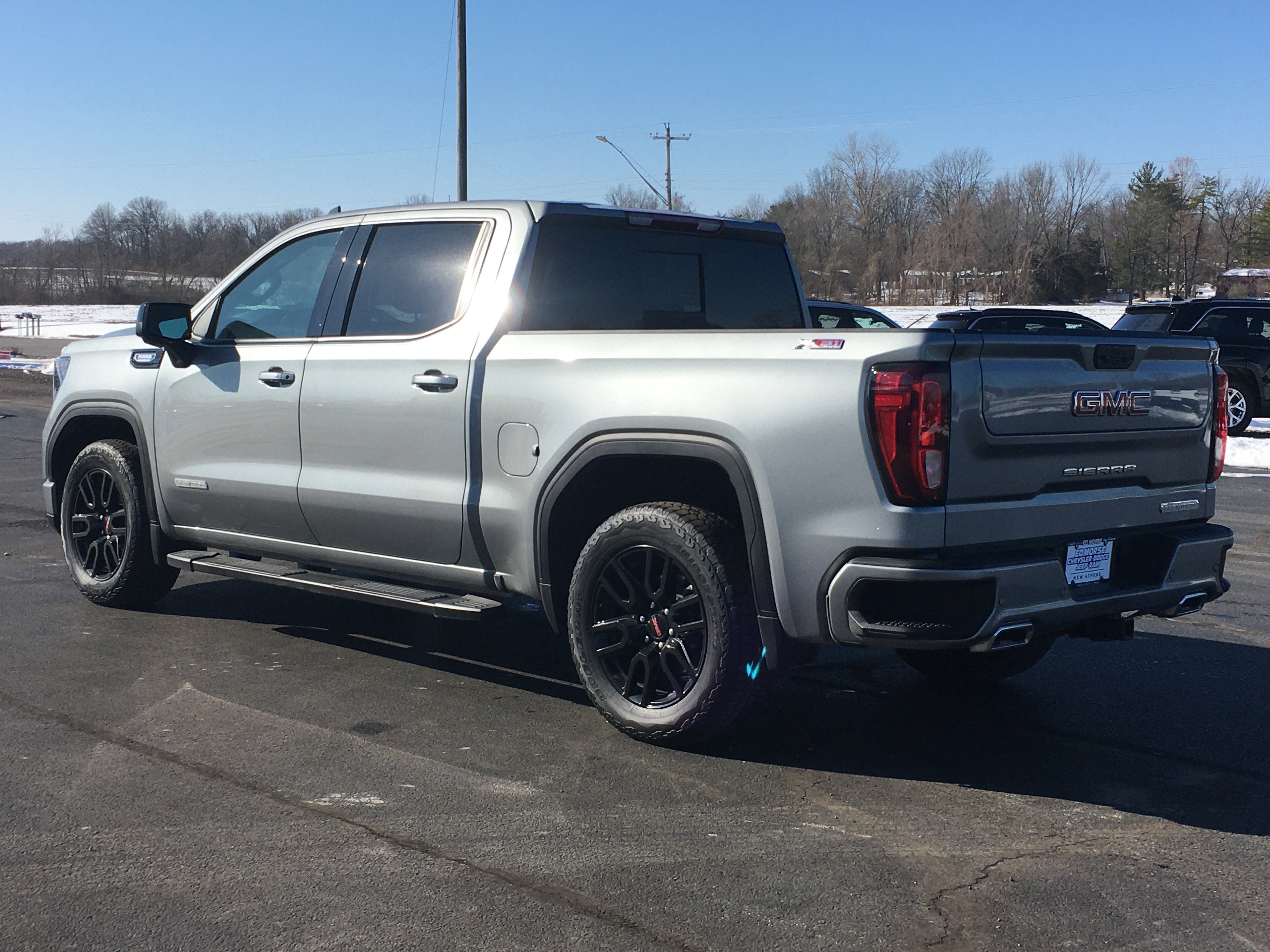 2024 GMC Sierra 1500 4WD Crew Cab Short Box Elevation with 3SB